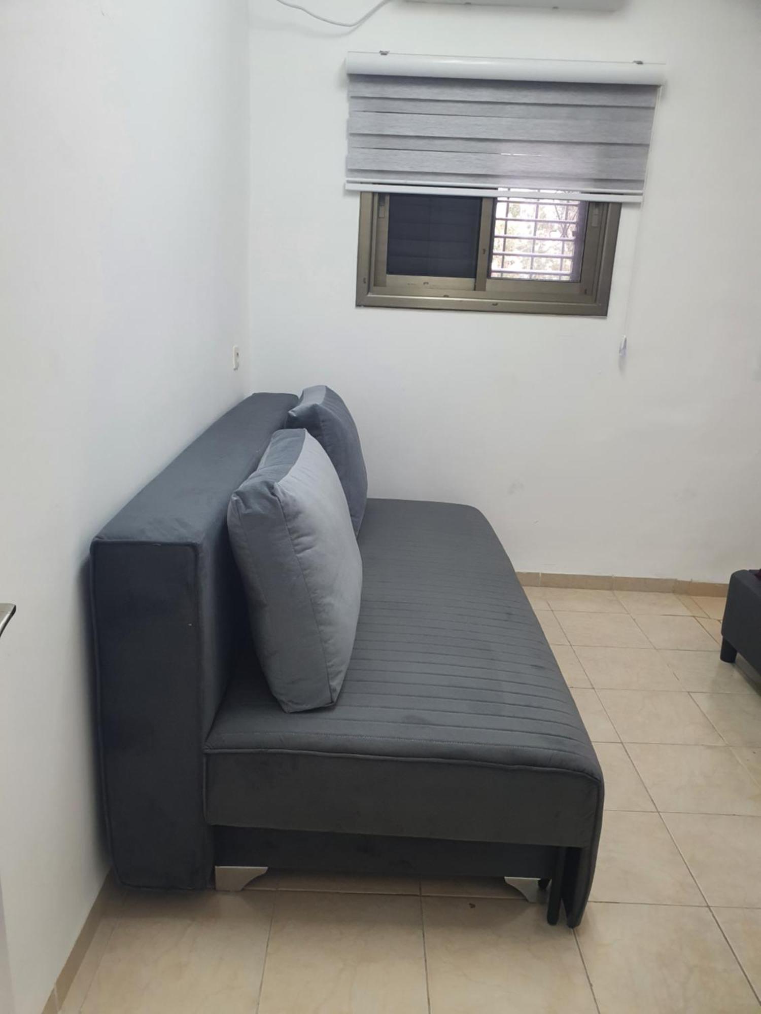 Laila Home 4 Haifa Rom bilde